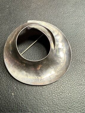 RARE Mid Century Modern Koo Sterling Silver .925 Bypass Brooch 10.0 grams 1 7/8"